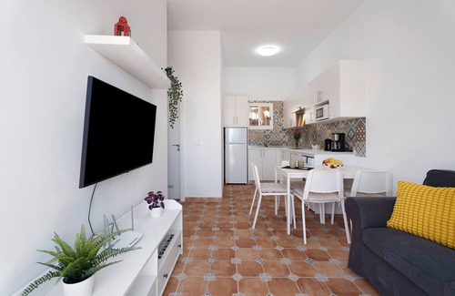 San Miguel de Abona Apartment | Vacation 'La Sabina De Manuel1' with Sea View, Private Terrace and Wi-Fi