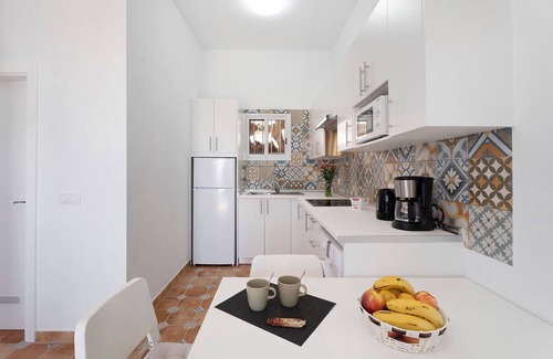 San Miguel de Abona Apartment | Vacation 'La Sabina De Manuel1' with Sea View, Private Terrace and Wi-Fi