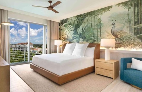 Nassau Hotel | Vacation Mode On | Unit with Ocean View - Pools, Bar, Dining, Water Park!