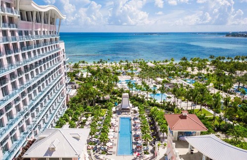Nassau Hotel | Vacation Mode On | Unit with Ocean View - Pools, Bar, Dining, Water Park!