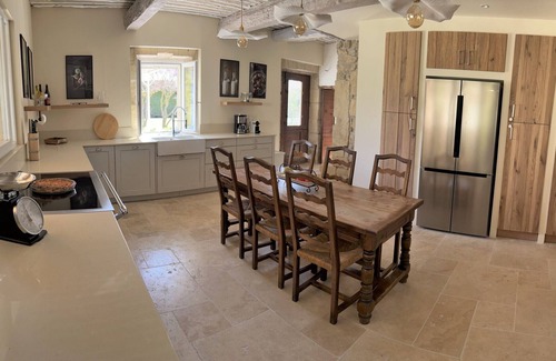 Cavaillon Villa | Vacation rental house with pool LES VIGNERES LS2-259