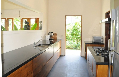Dencarik Villa | Vacation rental on Bali, 10 persons luxury villa with private pool on the beach