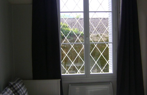 Aix-les-Bains Apartment | Vacation rental pretty furnished studio 16 m² Aix Les Bains