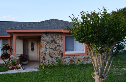 Southeast Orlando House | Vacation Stay for Less
