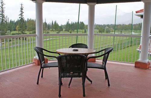 East Kootenay Villa | Vacation Villa - Fairmont Hot springs (Nearby Crosscrounty Skiing/9 hole Golf)
