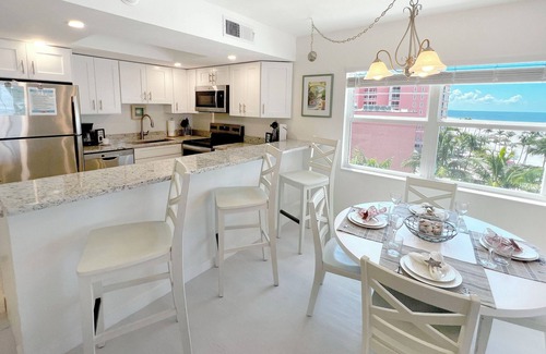 Fort Myers Beach Condo | Vacation Villas #631: Top-Floor, Beachside Corner Condo with TWO balconies