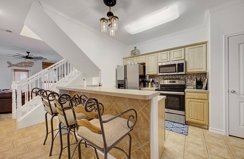 Corpus Christi Condo | Vacay at the Beach-Spacious Remodeled Townhome