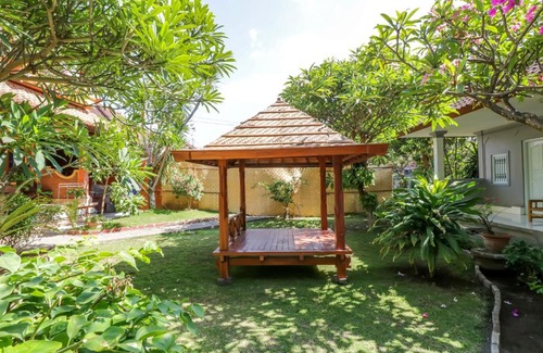 Downtown Kuta Hotel | Vaccinated Staff - OYO 1741 Komala Indah Cottages