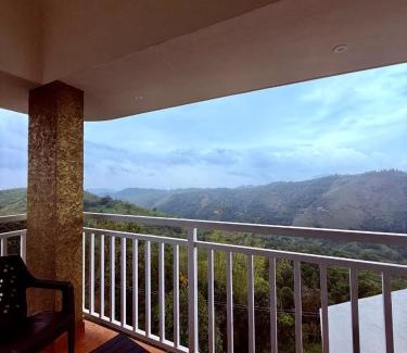 Elappara Resort | VagaMist Pool Resorts