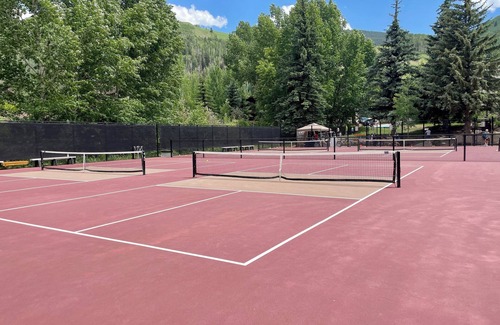 Vail Condo | Vail Condo, walk to Ski School & Village VTE5B