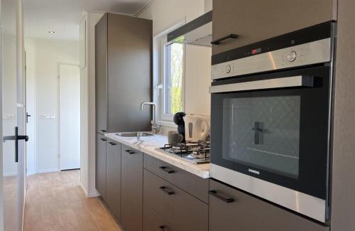 Scherpenisse Ski Chalet | Vakantiepark de Zeeuwse Parel - Parkzicht