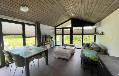 Scherpenisse Ski Chalet | Vakantiepark de Zeeuwse Parel - de Parel