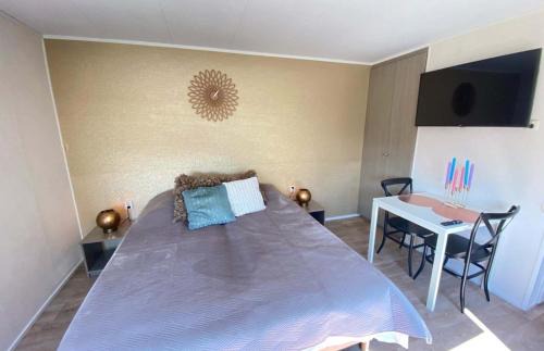 Scherpenisse Ski Chalet | Vakantiepark de Zeeuwse Parel - Hotelkamer