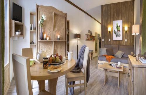 La Celle-sous-Gouzon Apartment | Val d'Isère centre - Studio cosy avec balcon