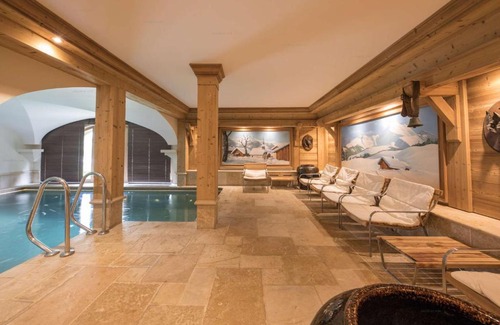 Val-d'Isere Ski Chalet | Val d’Isère - Extraordinaire Chalet Montana avec piscine sur la piste Olympique de Belevarde.