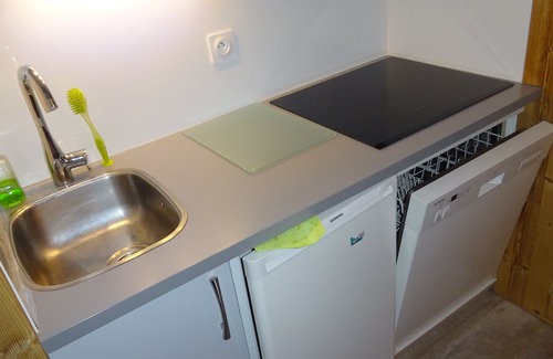 Val-Thorens Apartment | Val Thorens, quiet apartment facing south; ski on foot for 5/7 people