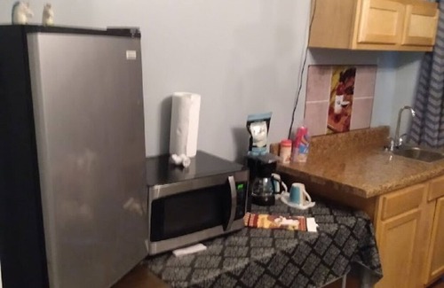 Mobile Apartment | Valerie's Victoria's Small Apartment #1