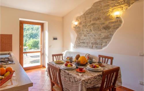 Apecchio Apartment | Valguerriera 6- Rosa Cremisi