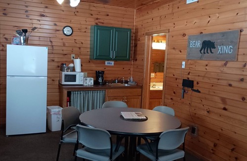 Washburn Cabin | Valhalla Trailblazer Heaven Trail Side 2-bedroom North of Washburn with WiFi, AC