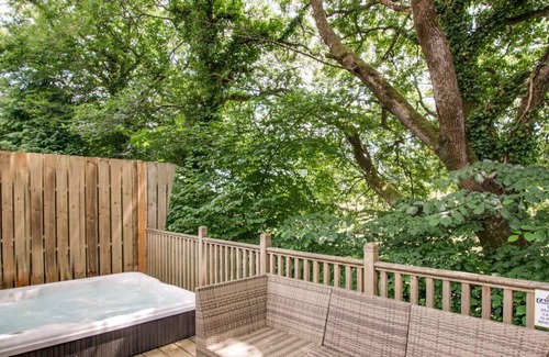 Saundersfoot House | Valley Grove 5B - Two Bedroom House, Sleeps 5