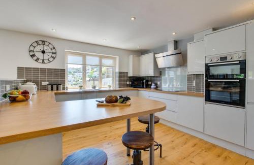 Mevagissey House | Valley View