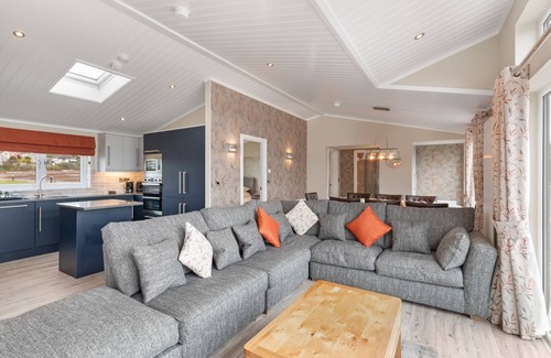 Penally Ski Chalet | Valley View - Luxury Lodge, Hot Tub, Walk to Beach