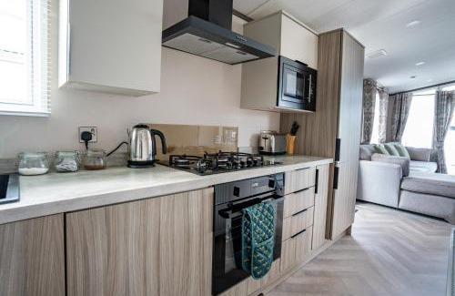 Newquay House | Valley View - Newquay Bay Resort near Porth Beach