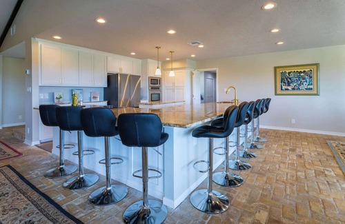 Wimberley House | Valley View - Retreat for 10