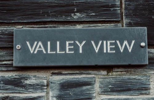 Seaton Apartment | Valley View Studio Annexe