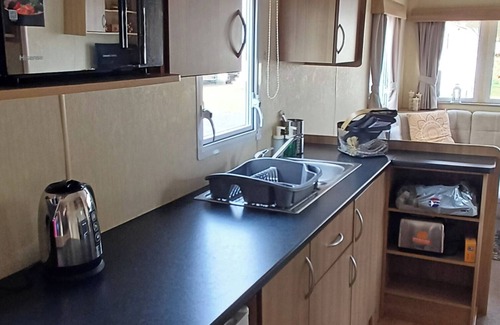 Tattershall Cabin | Value, family friendly, 3 bed cabin on Tattershall Lakes Country park