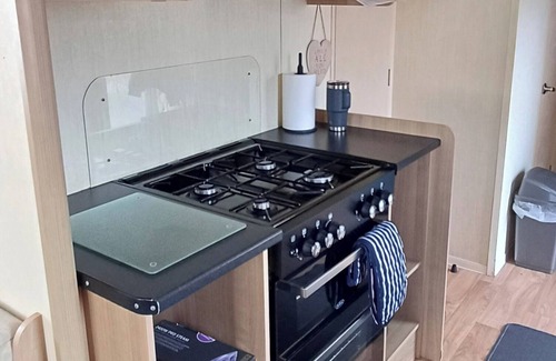 Tattershall Cabin | Value, family friendly, 3 bed cabin on Tattershall Lakes Country park