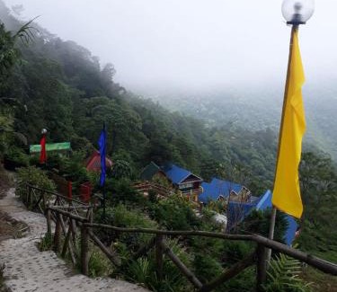 Darjeeling Hotel | Vamoose Rainbow Valley Resort