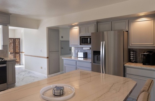 Pine Knolls Estates House | Van Gogh Villa : 3 BR, 2.5 BA in Cambria, Sleeps 6