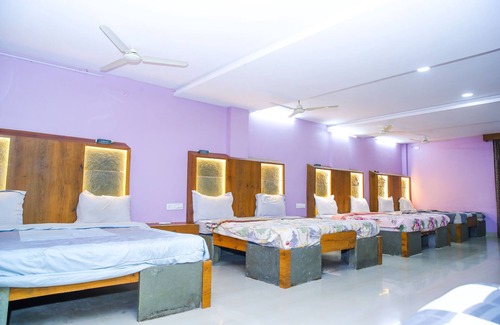 Narsapur Hotel | Vanam Resort