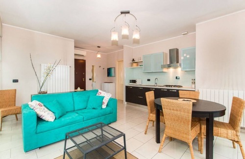 Aurora Apartment | Vanchiglietta Apt x5 with TWO TERRACES! BOOK NOW!