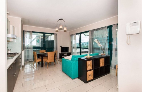 Aurora Apartment | Vanchiglietta Apt x5 with TWO TERRACES! BOOK NOW!