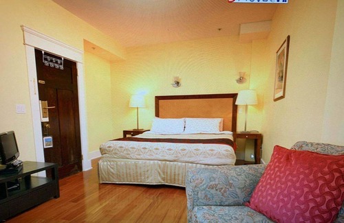 Mount Pleasant House | vancouver guest house