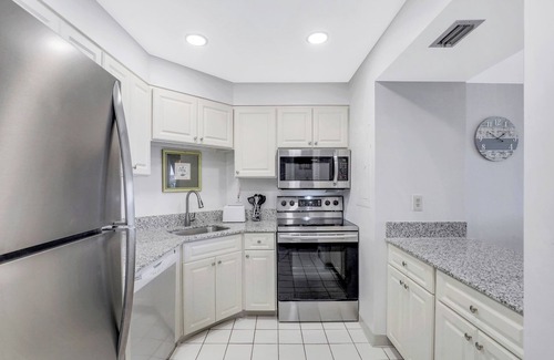 Vanderbilt Beach Condo | Vanderbilt Towers - Vanderbilt Beach - Bayside