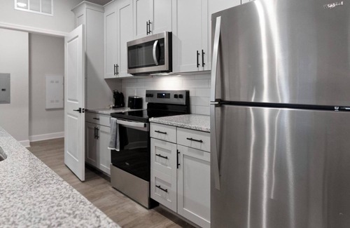 Newberry Apartment | Vanguard 2BD 7 - Two Bedroom Apartment, Sleeps 4