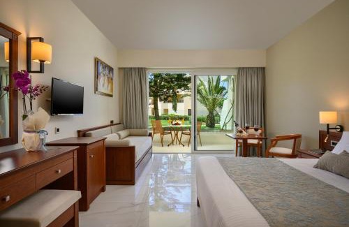 Paralia Kourna Hotel | Vantaris Palace