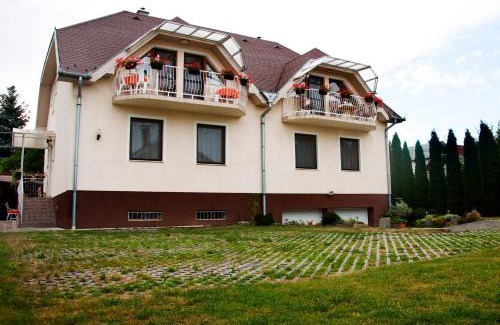 Zalakaros Apartment | Varga Apartmanház