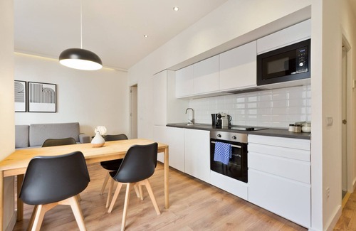 L'Hospitalet de Llobregat Apartment | Varios Aptos Barcelona/hospitalet Llobregat, 6pers/apto. Consultar