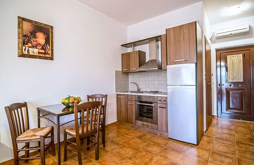 Karvelas Hotel | Vathi Hotel
