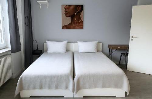Altenessen Apartment | VAZ Apartments Essen, Küche, WLAN, TV, Netflix, ca 15 Min Messe u HBf