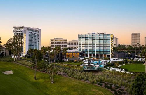 Newport Center Hotel | VEA Newport Beach, a Marriott Resort & Spa