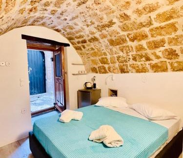 Monemvasia Apartment | Vecchia Casa kamara