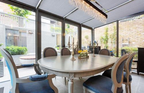 South Kensington House | Veeve - Lavish and Luxe