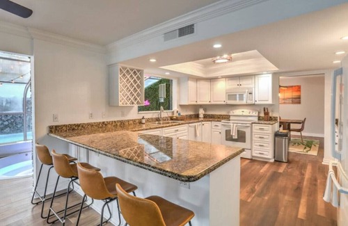 Paradise Villa | Vegas Strip Luxury Pool Villa, Jacuzzi, Pool Table