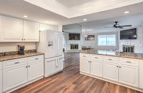 Paradise Villa | Vegas Villa - HUGE Heated Pool, Indoor Jacuzzi, Billiards