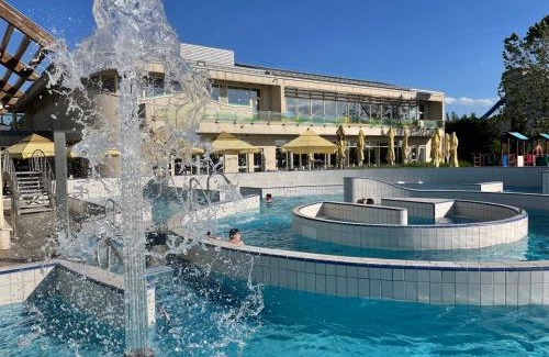 Velence Apartment | Velence Sunset Wellness Apartman